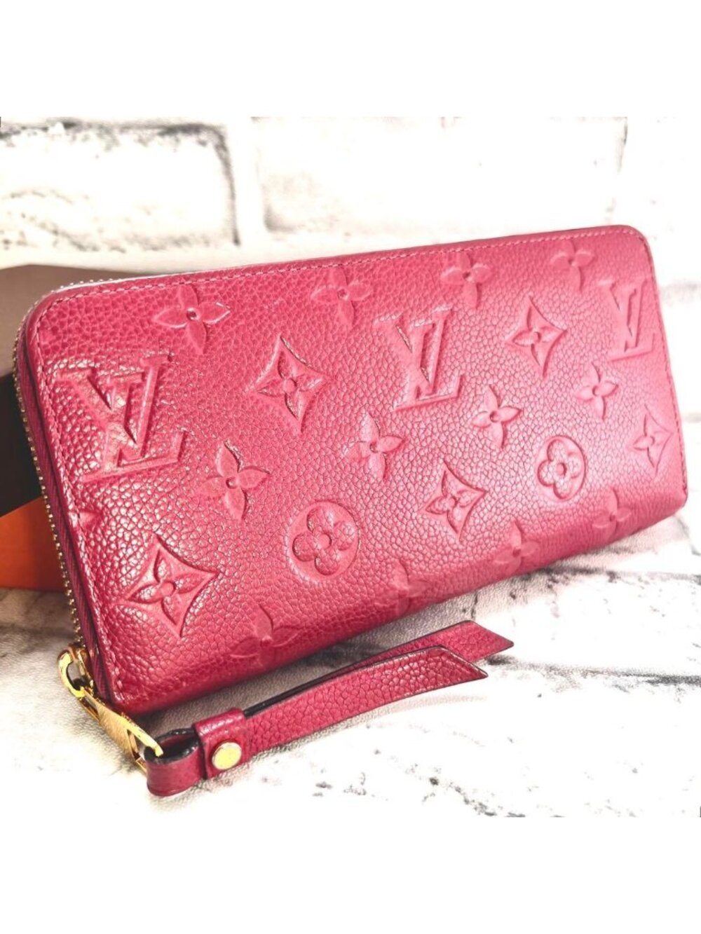Louis Vuitton Rose Bruyer Empreinte Zippy Wallet